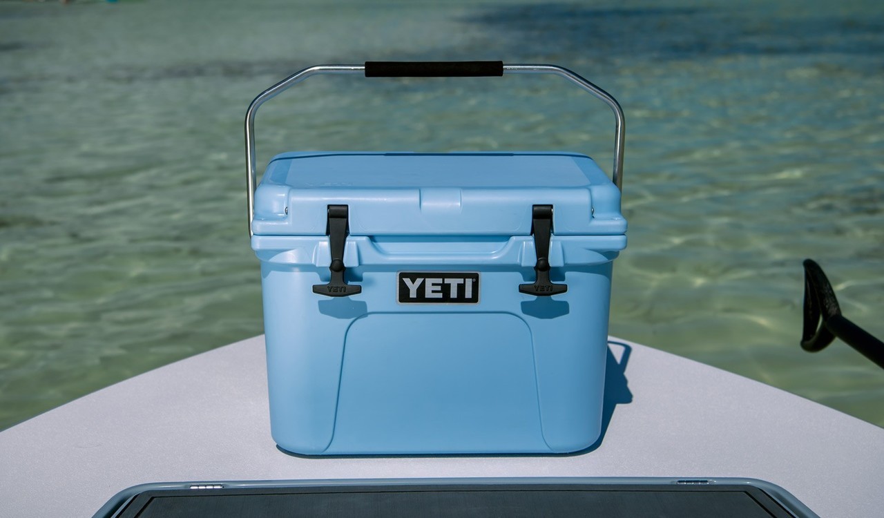https://www.covecreekoutfitters.com/wp-content/uploads/2019/01/products-yeti-roadie-blue-1__88473.1491412241.1280.1280.jpg